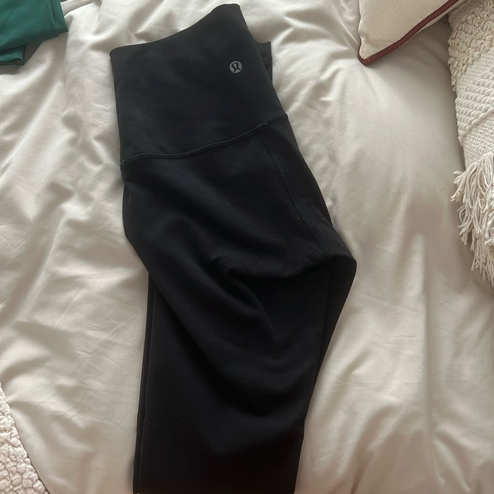 Black Lululemon leggings